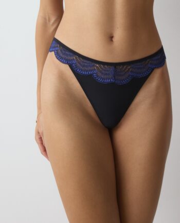 Comfort Glam String - Triumph